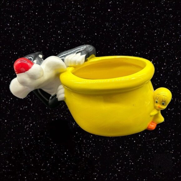 Warner Bros. Entertainment Sylvester & Tweetie Looney Tunes Ceramic Planter Pot - Picture 1 of 12